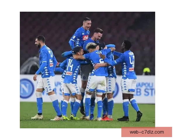 佐拉观战那不勒斯蓝军谁强谁胜