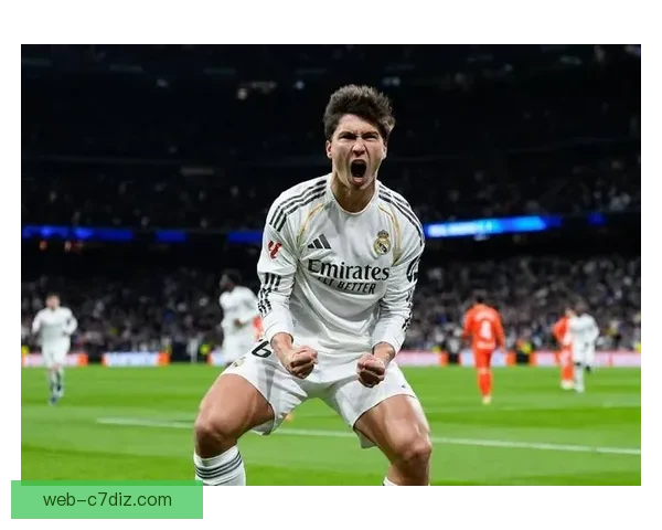 皇马半年十三点球八连胜登顶记